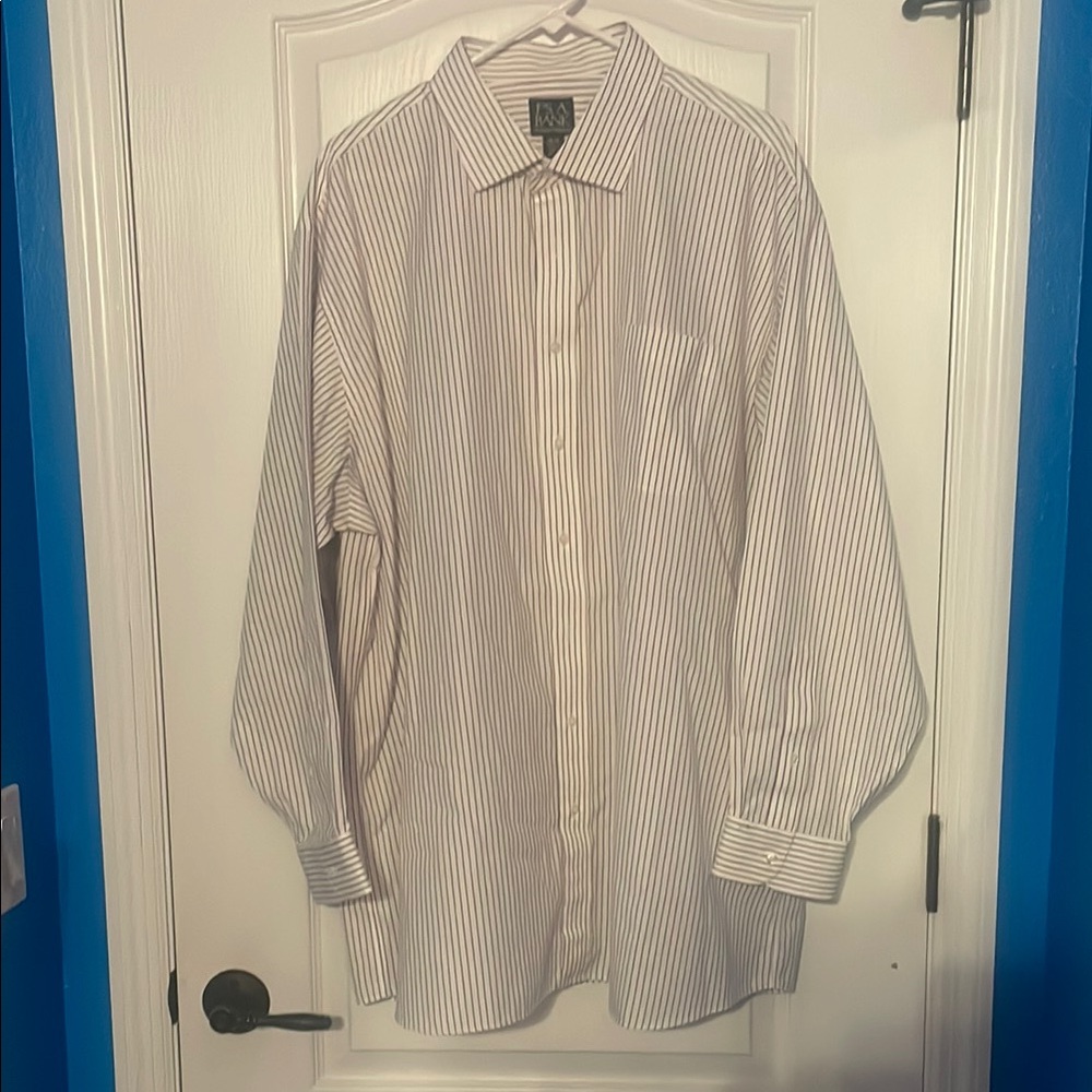 Jos A. Bank Men's Striped Purple and White Collared Shirt